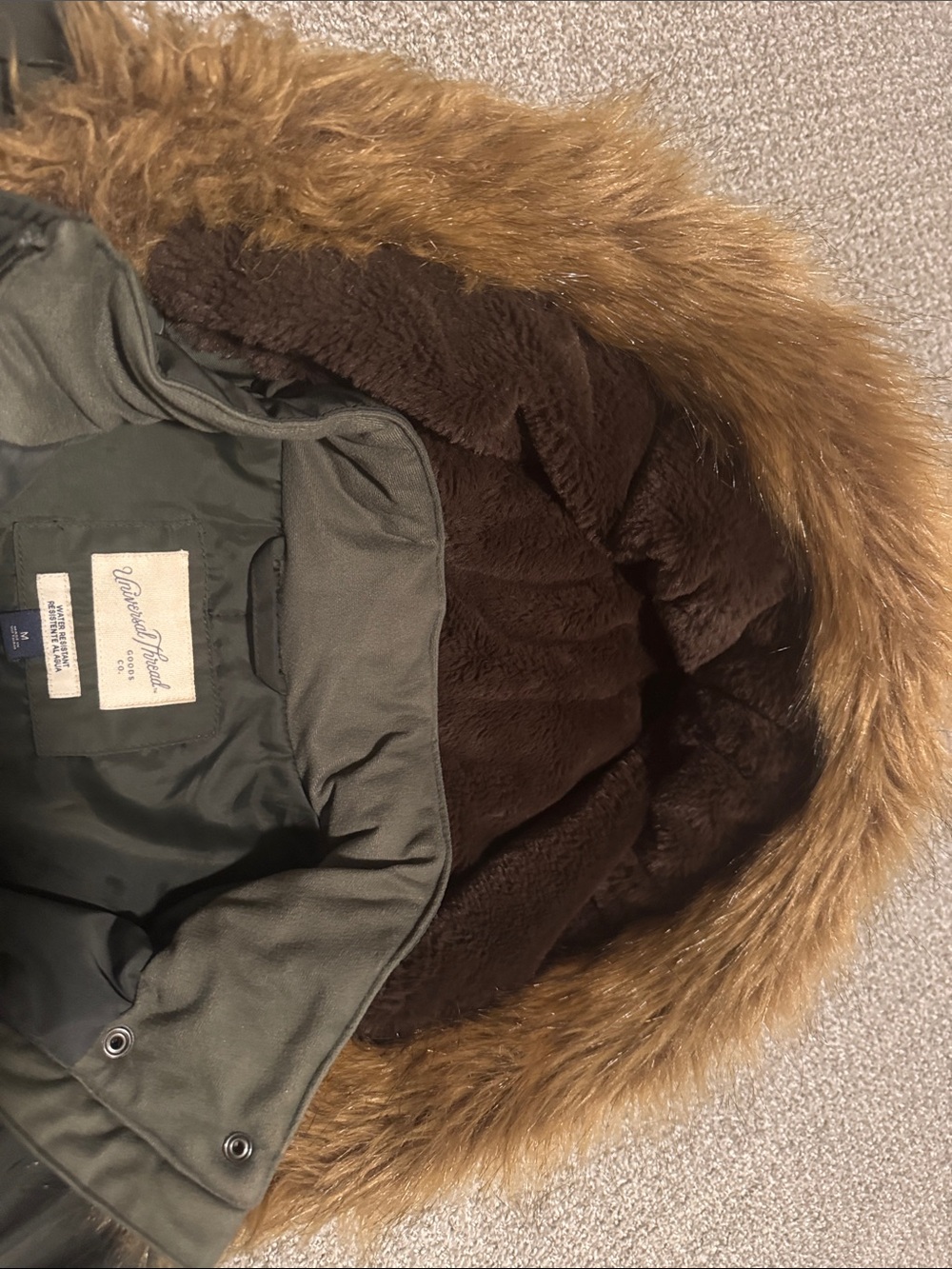 Universal Thread Olive Green Parka with Faux Fur Trim Hood - Picture 3 of 11